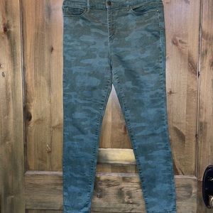 Sanctuary Social standards camo pants